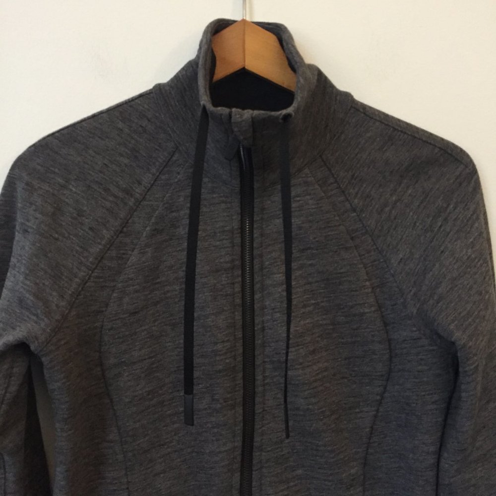 Lululemon Huddle & Hustle Jacket Heathered Grey - Picture 6 of 15